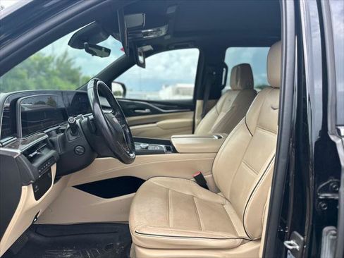 Used 2022 Cadillac Escalade Premium Luxury AWD/4WD image 12