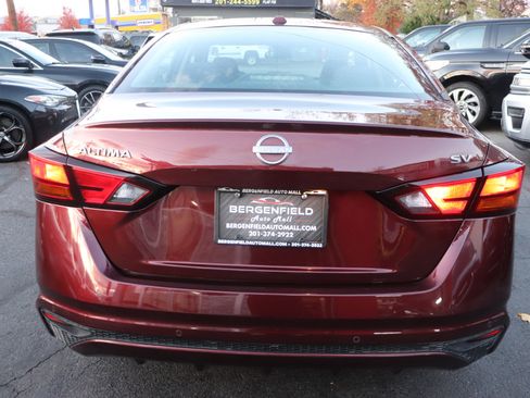 Used 2023 Nissan Altima 2.5 SV image 4