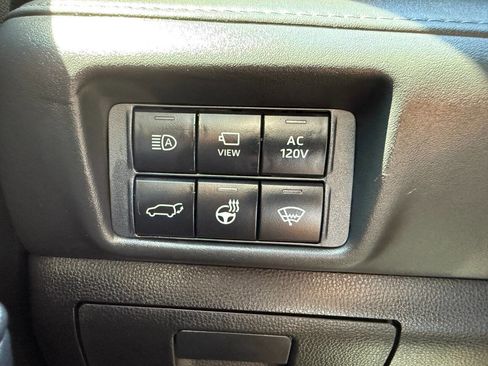 Used 2021 Toyota Highlander Platinum image 29