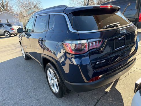Used 2018 Jeep Compass Latitude w/ Cold Weather Group image 3