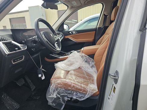 Used 2025 BMW X7 xDrive40i image 13