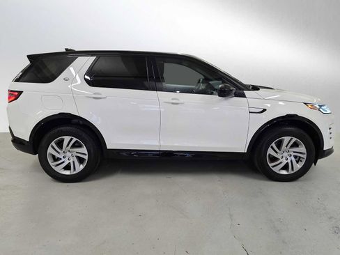 Certified 2025 Land Rover Discovery Sport Dynamic SE image 5