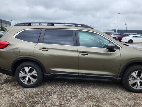 Used 2024 Subaru Ascent Premium w/ Convenience Package AWD/4WD image 3