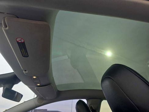 Used 2021 Tesla Model Y Long Range image 29