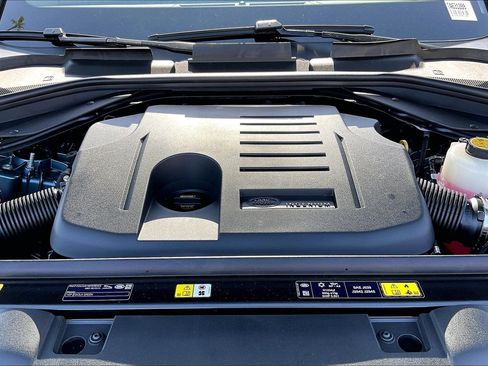 New 2026 Land Rover Range Rover Sport SE image 15