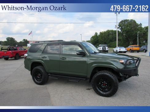 Used 2022 Toyota 4Runner TRD Off-Road Premium w/ Moonroof Package AWD/4WD image 22