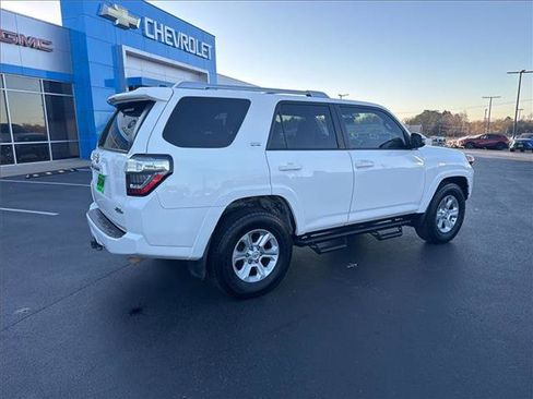 Used 2018 Toyota 4Runner SR5 image 7