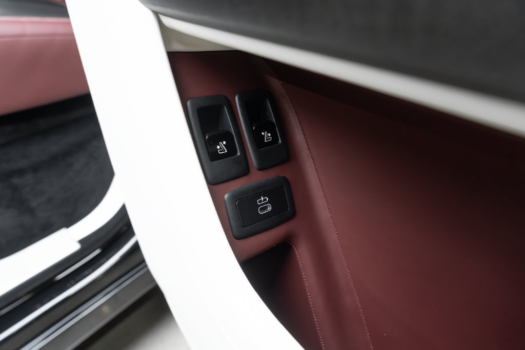 Used 2026 Rolls-Royce Cullinan AWD/4WD image 51