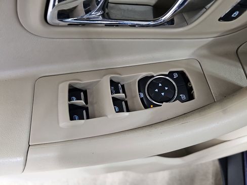 Used 2013 Ford Taurus SEL image 31