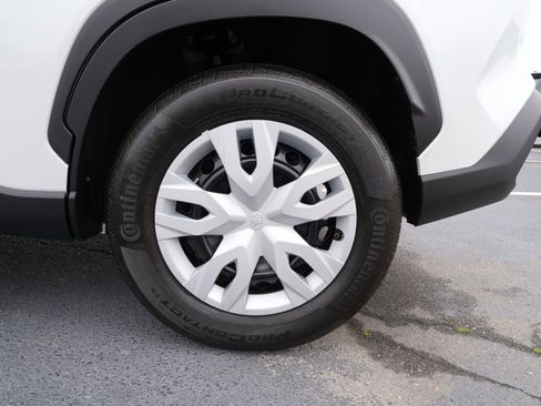 Used 2022 Toyota Corolla Cross L image 13