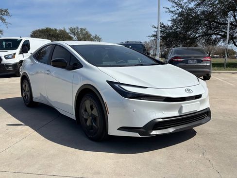 New 2026 Toyota Prius LE image 5