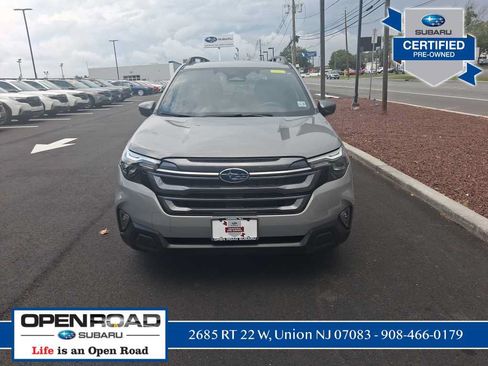 Used 2025 Subaru Forester Premium AWD/4WD image 2