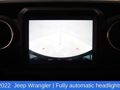 Used 2022 Jeep Wrangler Unlimited Sahara image 14