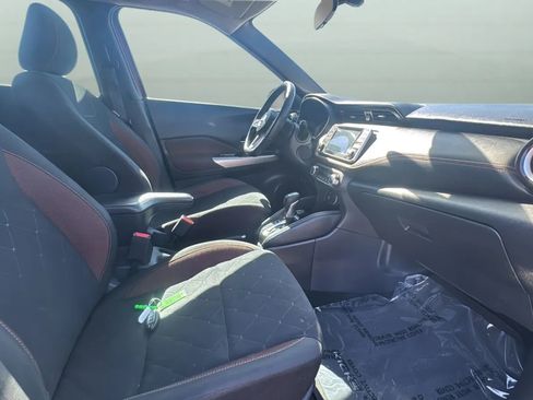 Used 2020 Nissan Kicks SR FWD image 25