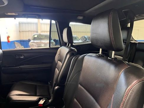 Used 2022 Honda Pilot Black Edition image 16