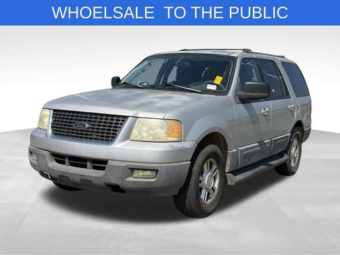 Used 2004 Ford Expedition XLT RWD image 1