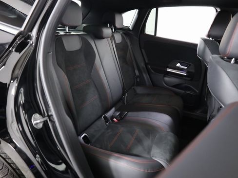 Certified 2022 Mercedes-Benz GLA 250 4MATIC image 45