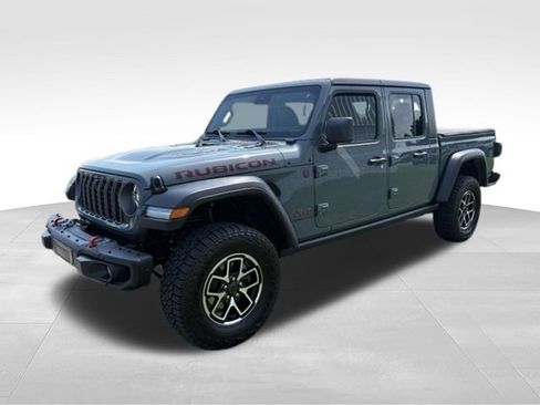 Used 2025 Jeep Gladiator Rubicon AWD/4WD image 10