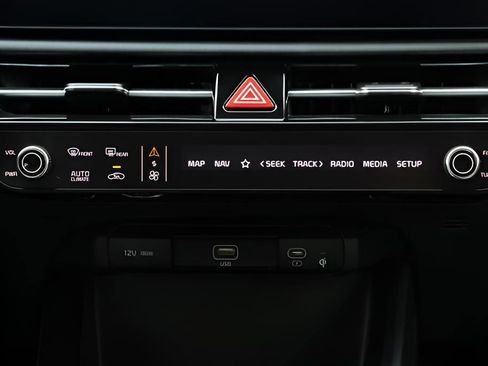 Certified 2024 Kia Niro Wave FWD image 24