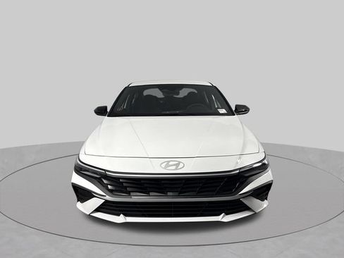 Used 2025 Hyundai Elantra SEL FWD image 18
