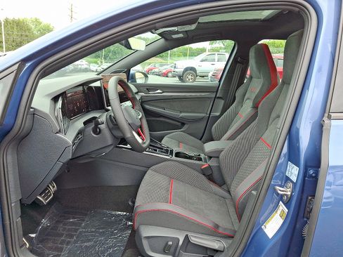 New 2025 Volkswagen GTI SE image 9