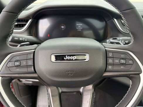 New 2025 Jeep Grand Cherokee L Limited w/ Black Appearance Package image 18