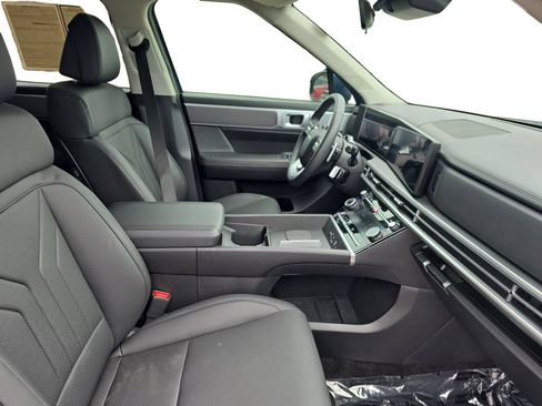 Certified 2026 Hyundai Santa Fe SEL w/ Tow & Go Package FWD image 18