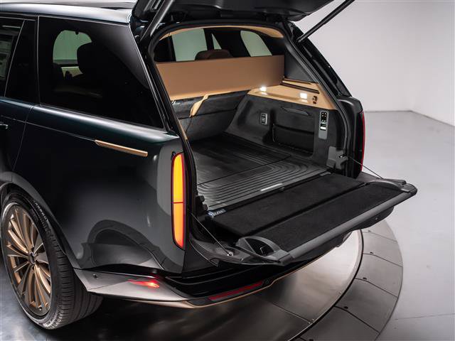 New 2026 Land Rover Range Rover Autobiography AWD/4WD image 32