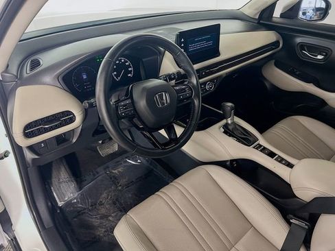 Used 2025 Honda HR-V EX-L image 11