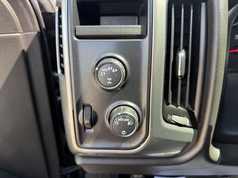 Certified 2019 Chevrolet Silverado 1500 LT AWD/4WD image 26