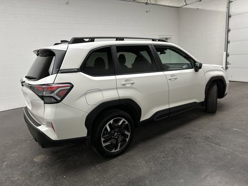 Used 2025 Subaru Forester Limited w/ Popular Package #2 image 9