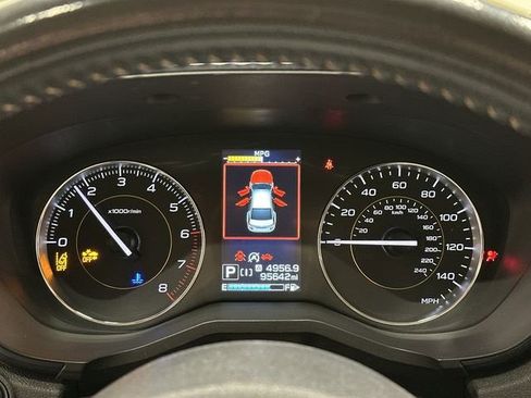 Used 2021 Subaru Crosstrek 2.5i Sport w/ Moonroof Package image 7