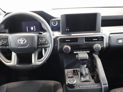 New 2026 Toyota 4Runner SR5 AWD/4WD image 13