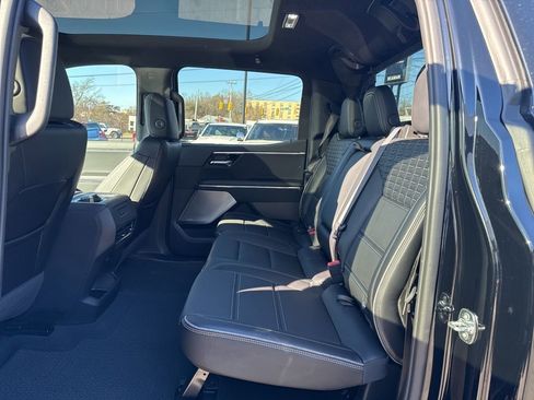 New 2025 GMC Sierra EV Denali image 32