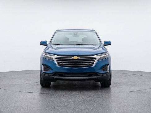 Used 2025 Chevrolet Equinox LT AWD/4WD image 2