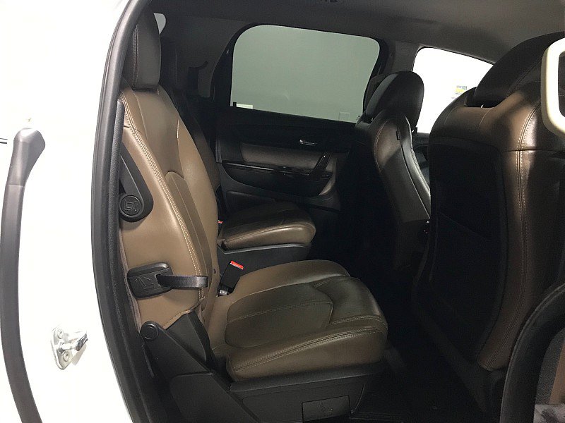 Used 2016 GMC Acadia SLT FWD image 18