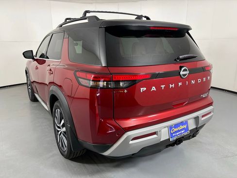 Used 2022 Nissan Pathfinder Platinum w/ Cargo Package AWD/4WD image 6