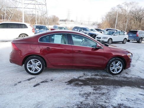 Used 2014 Volvo S60 T5 image 8