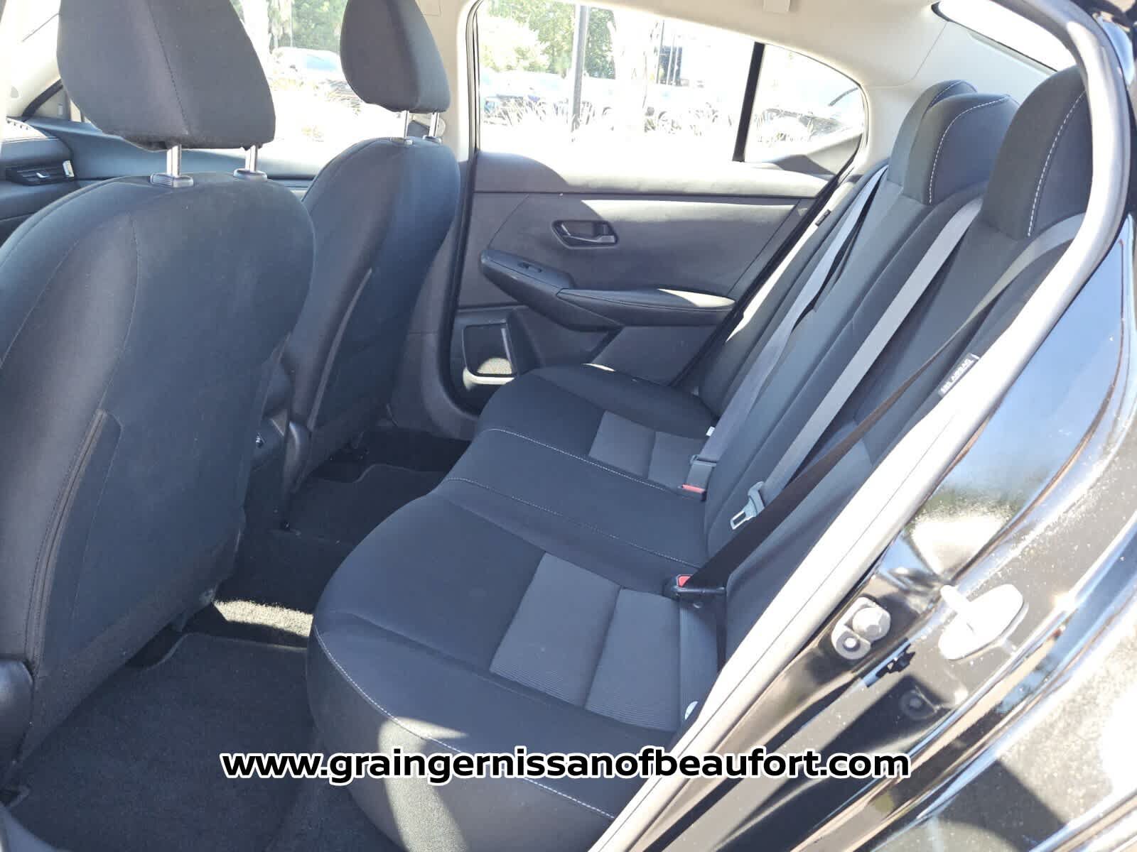 Used 2025 Nissan Sentra SV FWD image 4
