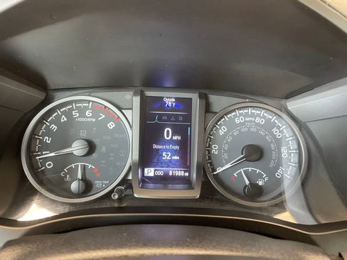 Used 2022 Toyota Tacoma TRD Off-Road w/ Technology Package AWD/4WD image 7