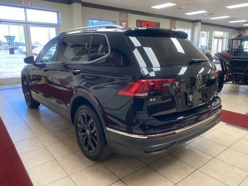 Used 2024 Volkswagen Tiguan SE image 3
