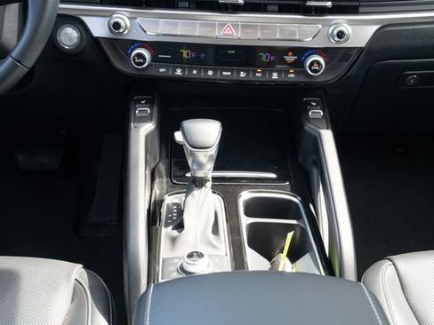 Used 2025 Kia Telluride S AWD/4WD image 34