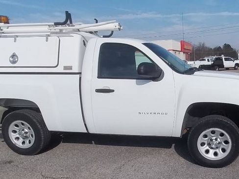 Used 2013 Chevrolet Silverado 1500 W/T w/ LS Package image 2