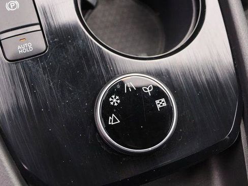 Used 2024 Nissan Rogue SV image 19