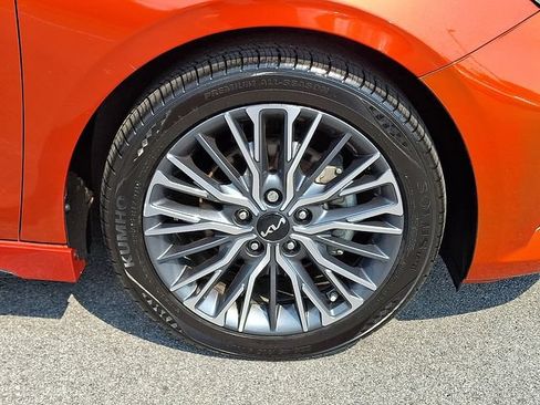 Used 2023 Kia Forte GT-Line w/ GT-Line Premium Package FWD image 8