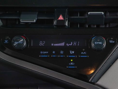 Used 2023 Toyota Camry SE FWD image 20