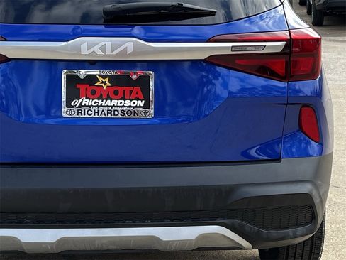 Used 2023 Kia Seltos LX image 6