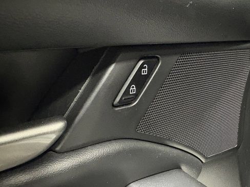 Used 2021 MAZDA MAZDA3 s image 20