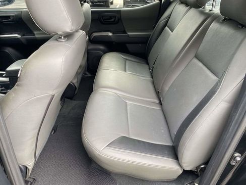 Used 2017 Toyota Tacoma SR5 w/ Tow Package image 15