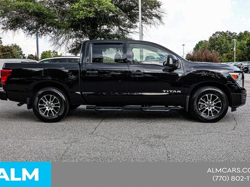 Used 2024 Nissan Titan SV w/ SV Convenience Package RWD image 10